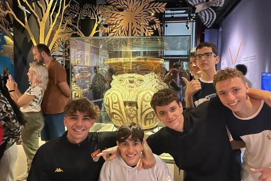 Excursão Cultura - Museu da Língua Portuguesa, Pinacoteca e exposição de Michelangelo