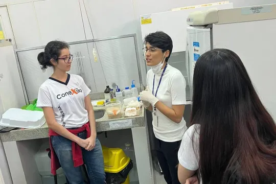 Visita técnica na Faculdade de Ciências Farmacêuticas de Araraquara (UNESP). 