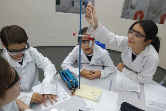Laboratório - Biologia, Física e Química