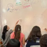 Os alunos do Extensivo e Ensino Médio participaram do processo de renovação da parede dos APROVADOS para 2023.