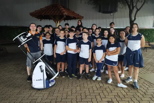 Alunos participam de noite especial de Observação Astronômica