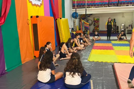 Alunos do 6º Ano Vivenciam Experiência Circense no Projeto “Identidade e Autonomia”