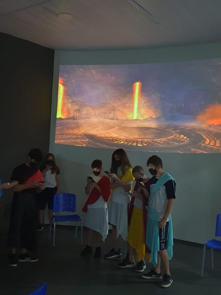 COMUNICAÇÃO E MOVIMENTO