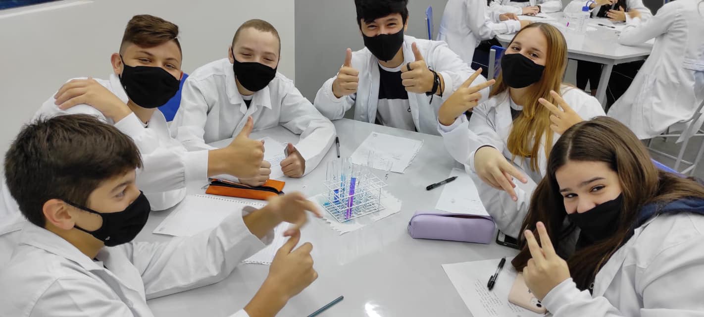 LABORATÓRIO DE QUÍMICA