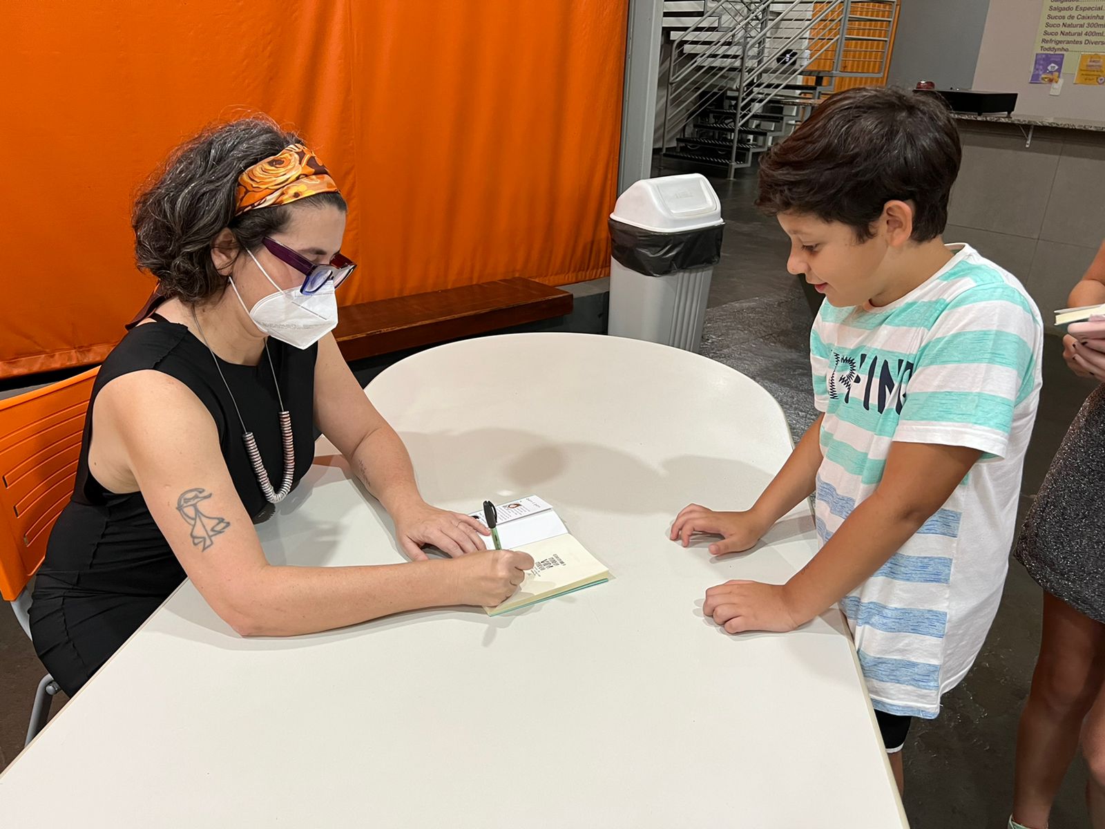 Conexão Literária: Bate-papo com a autora Keka Reis