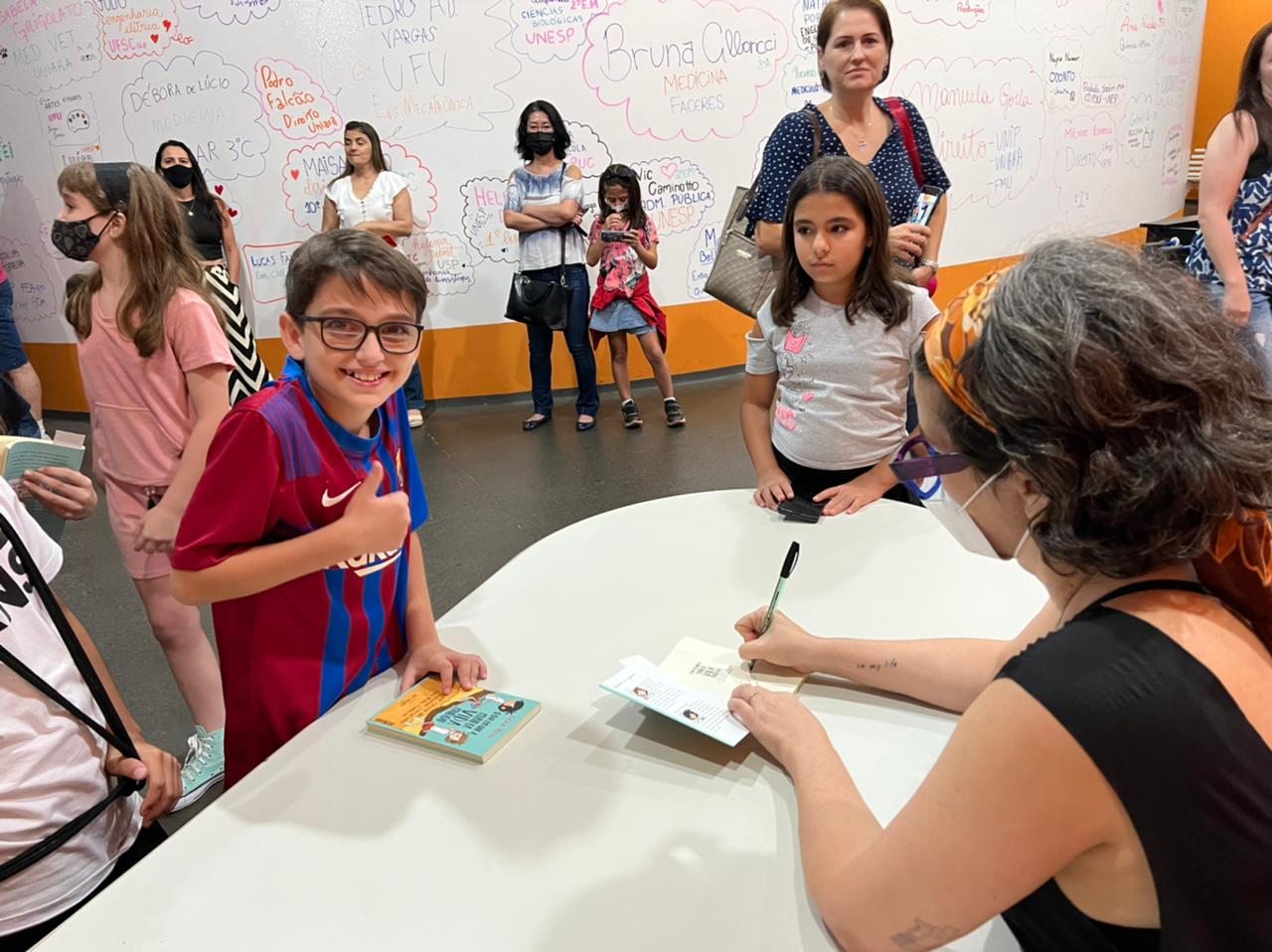 Conexão Literária: Bate-papo com a autora Keka Reis