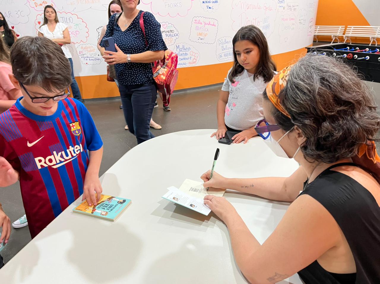 Conexão Literária: Bate-papo com a autora Keka Reis