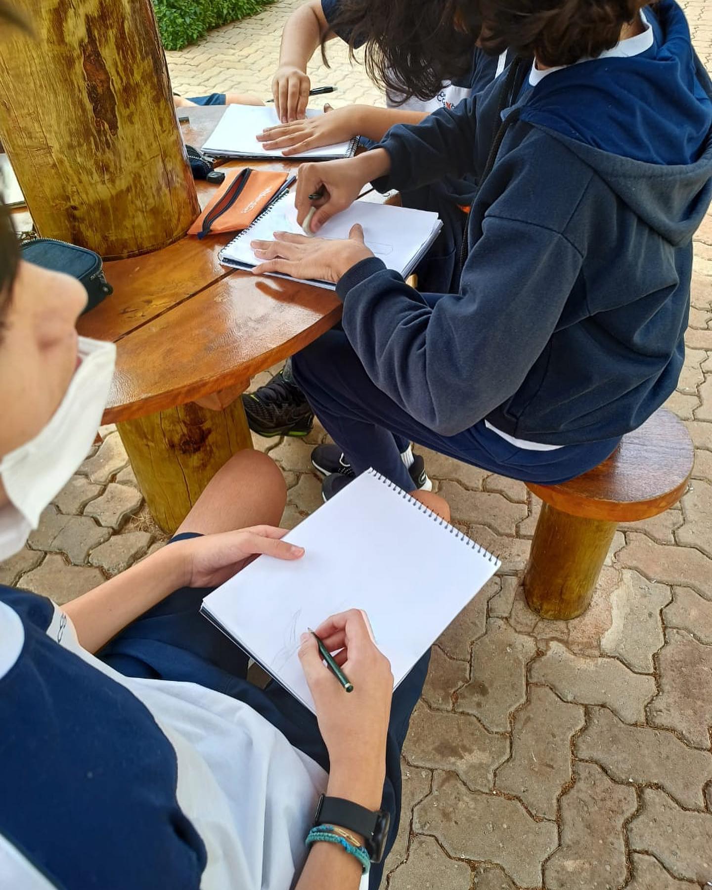 Aulas práticas da disciplina de Artes