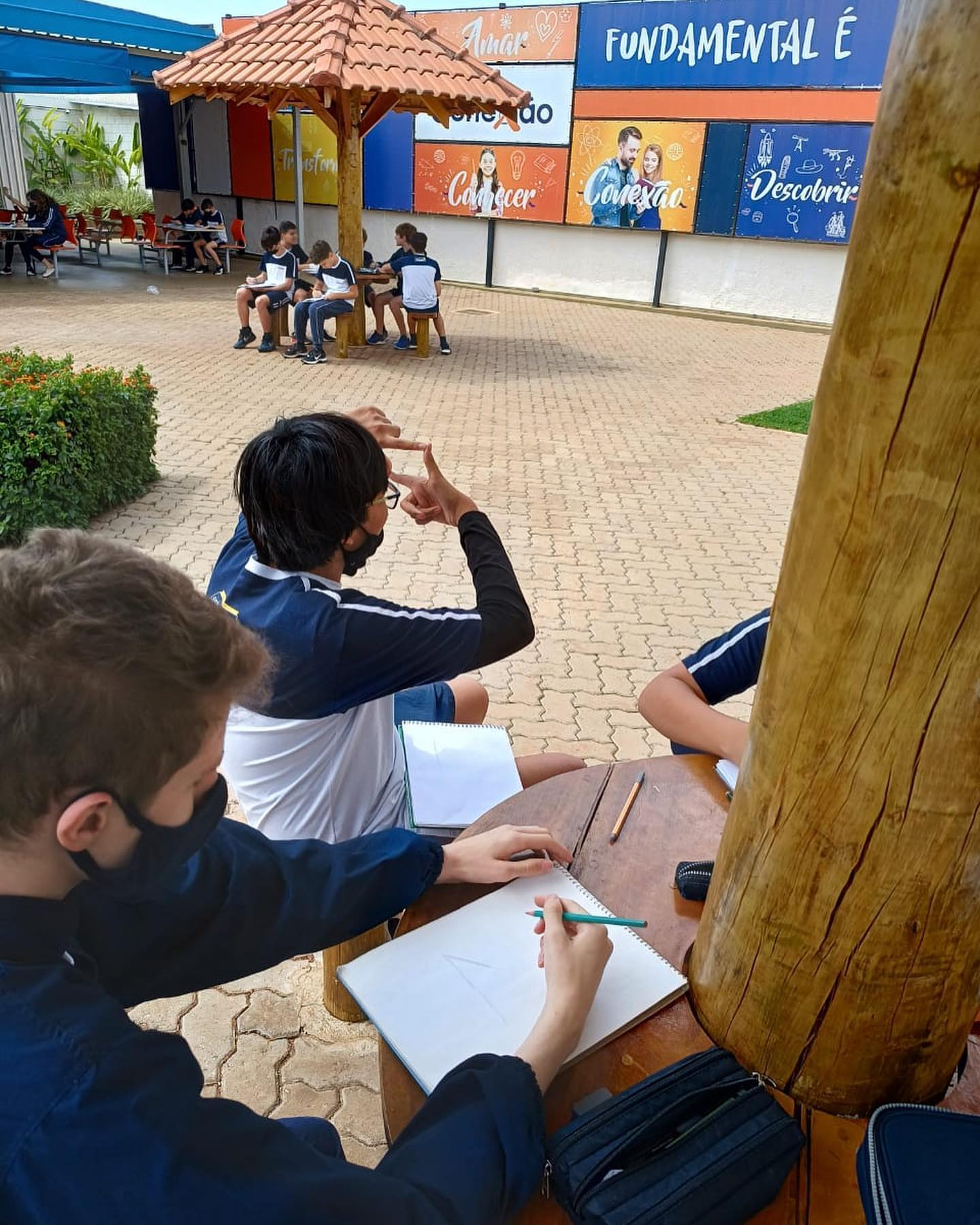 Aulas práticas da disciplina de Artes