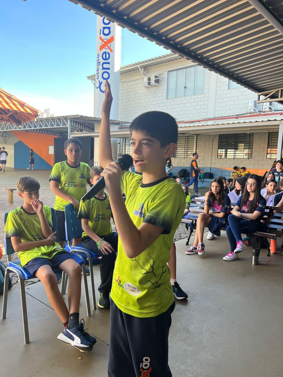 “Soletrando: a palavra na ponta da língua!”