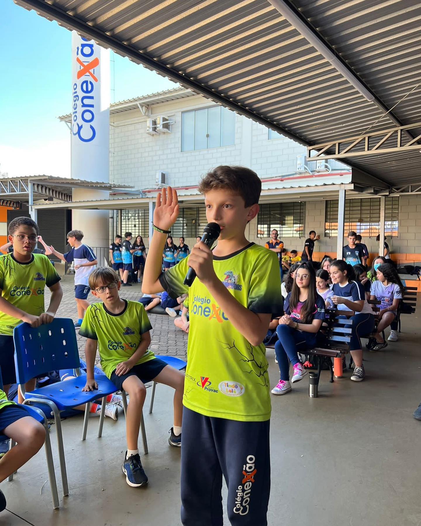 “Soletrando: a palavra na ponta da língua!”