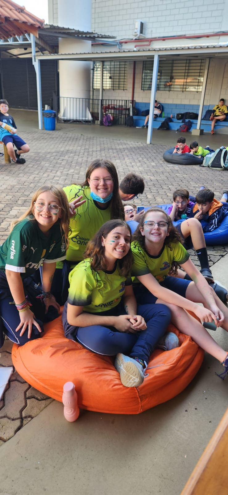 “Soletrando: a palavra na ponta da língua!”