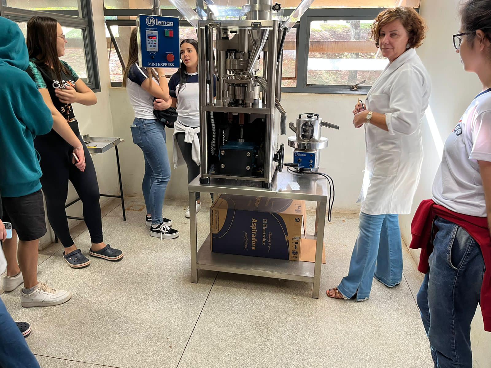 Visita técnica na Faculdade de Ciências Farmacêuticas de Araraquara (UNESP). 