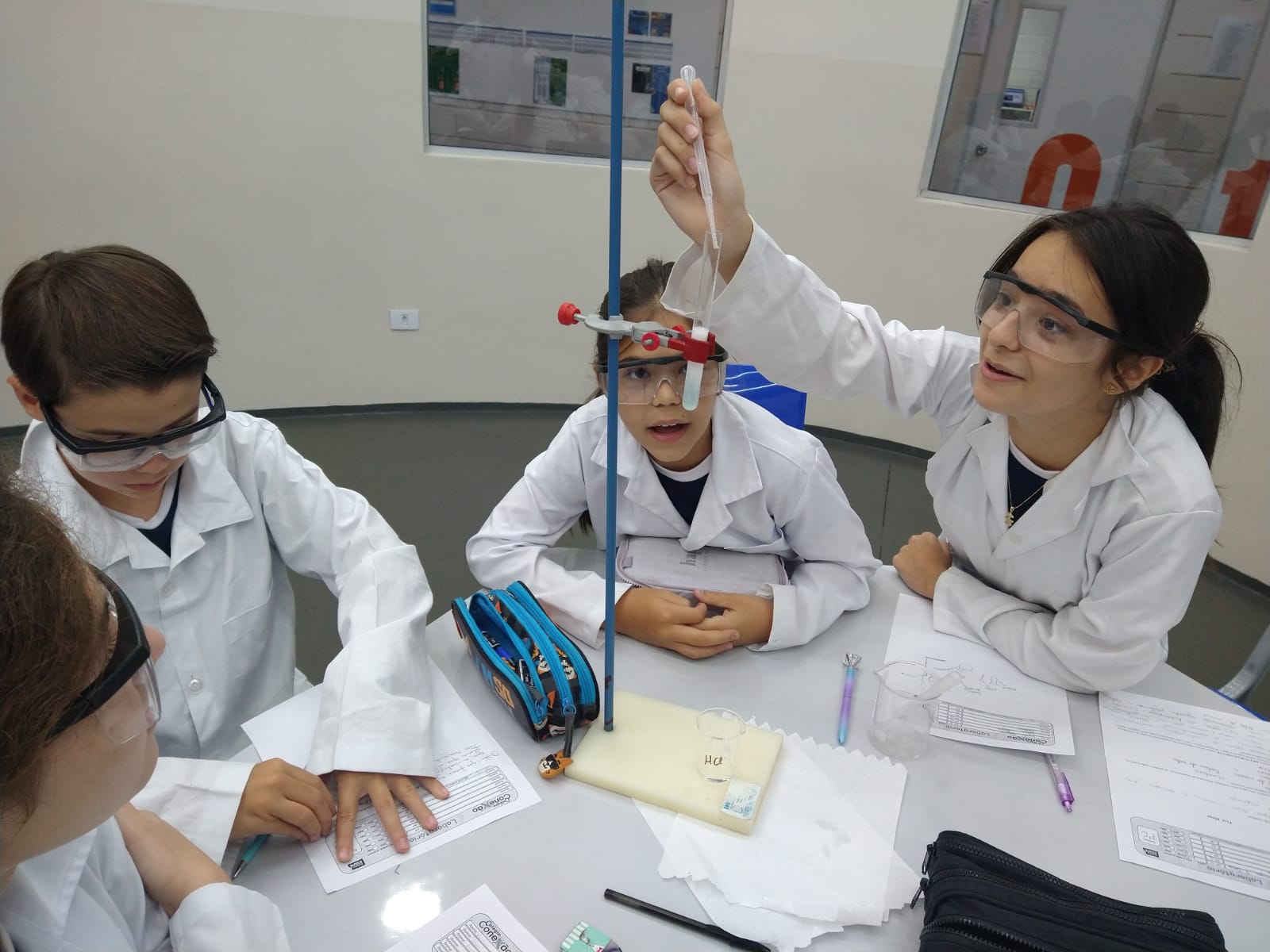 Laboratório - Biologia, Física e Química