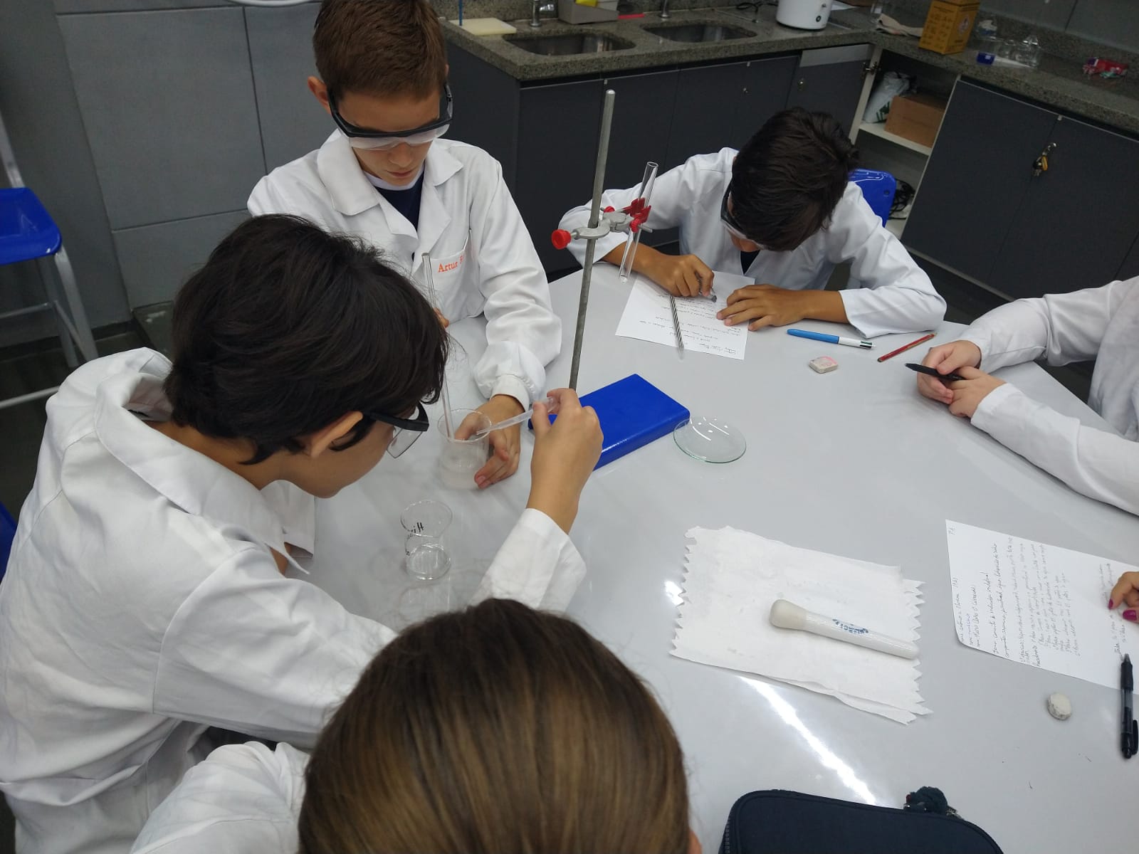 Laboratório - Biologia, Física e Química