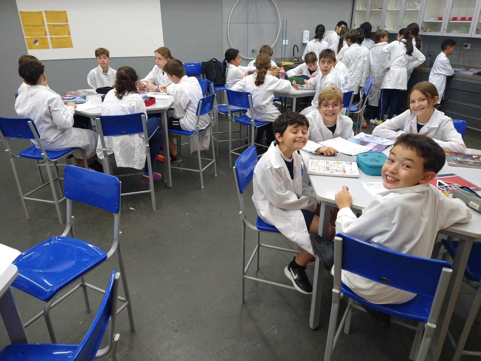 Laboratório - Biologia, Física e Química
