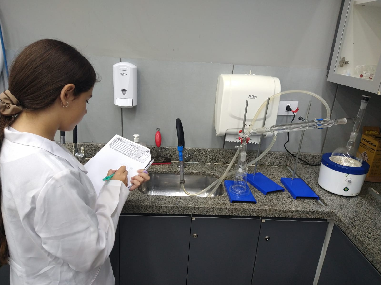 Laboratório - Biologia, Física e Química