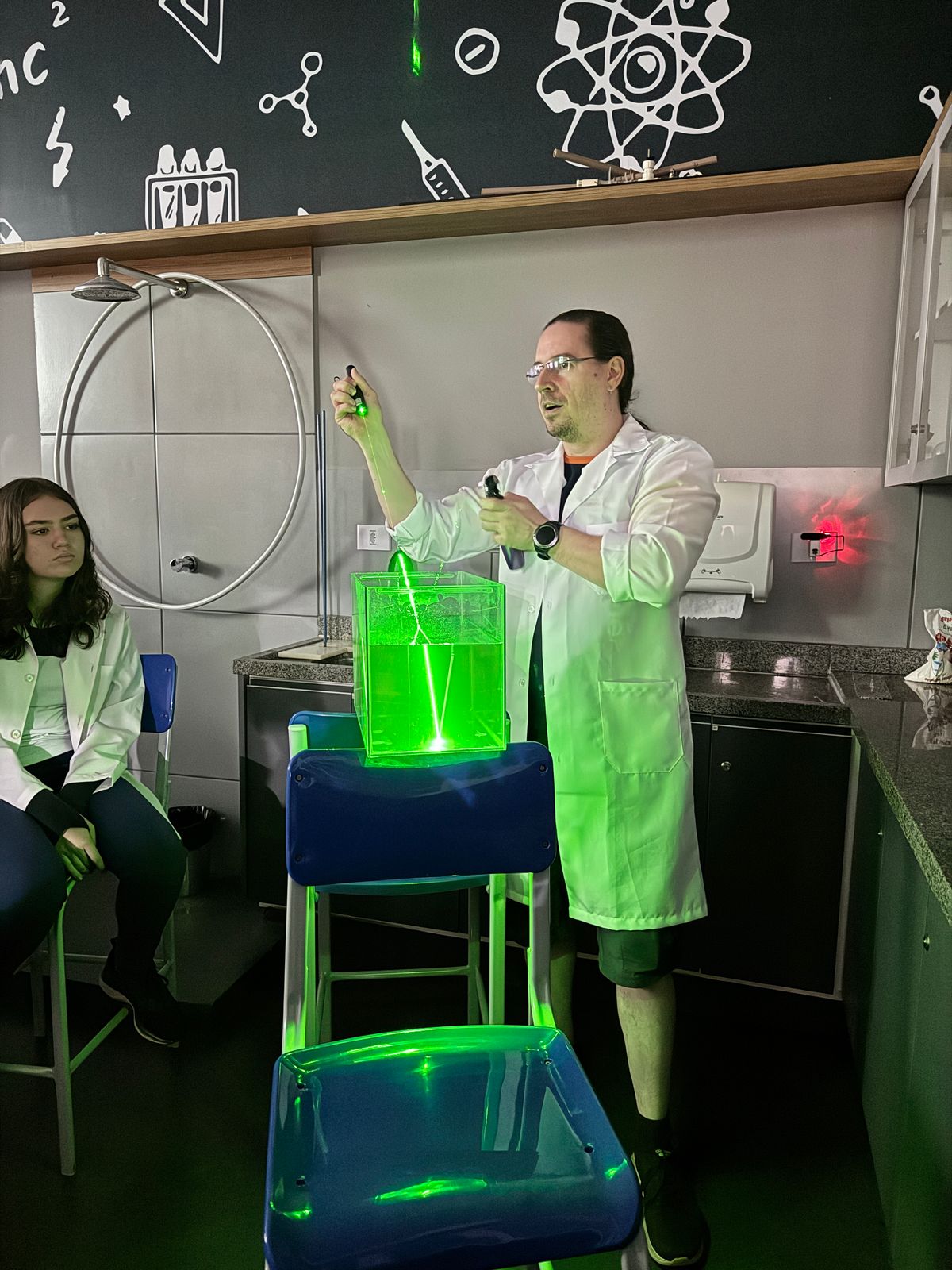 Laboratório - Biologia, Física e Química