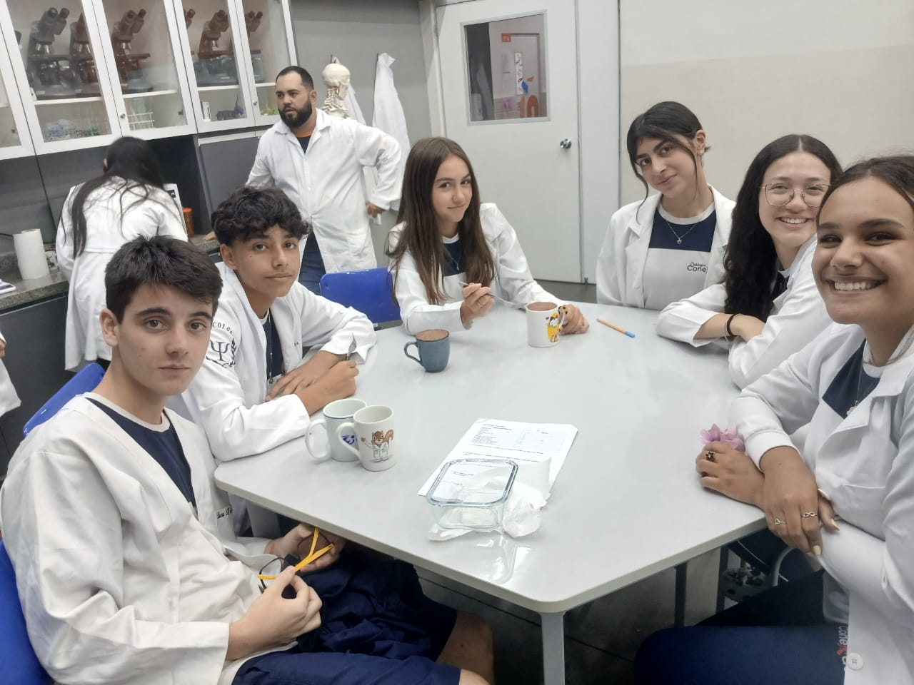 Laboratório - Biologia, Física e Química