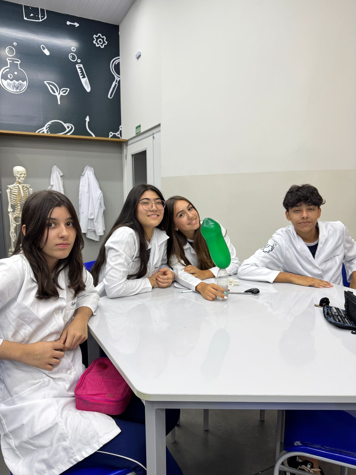 Laboratório - Biologia, Física e Química