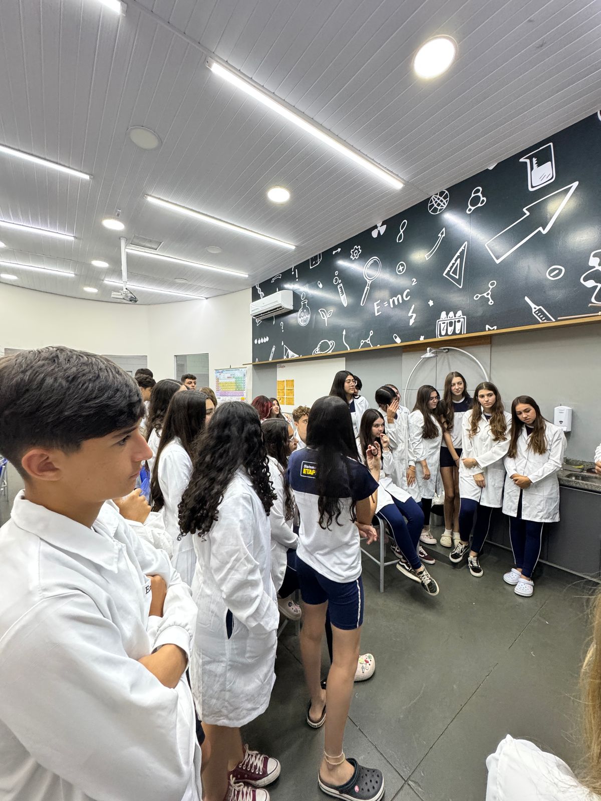 Laboratório - Biologia, Física e Química