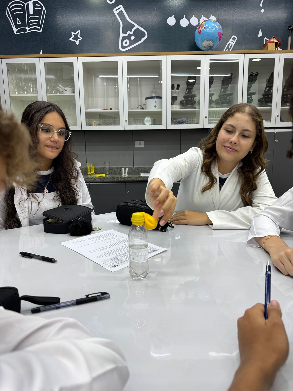 Laboratório - Biologia, Física e Química