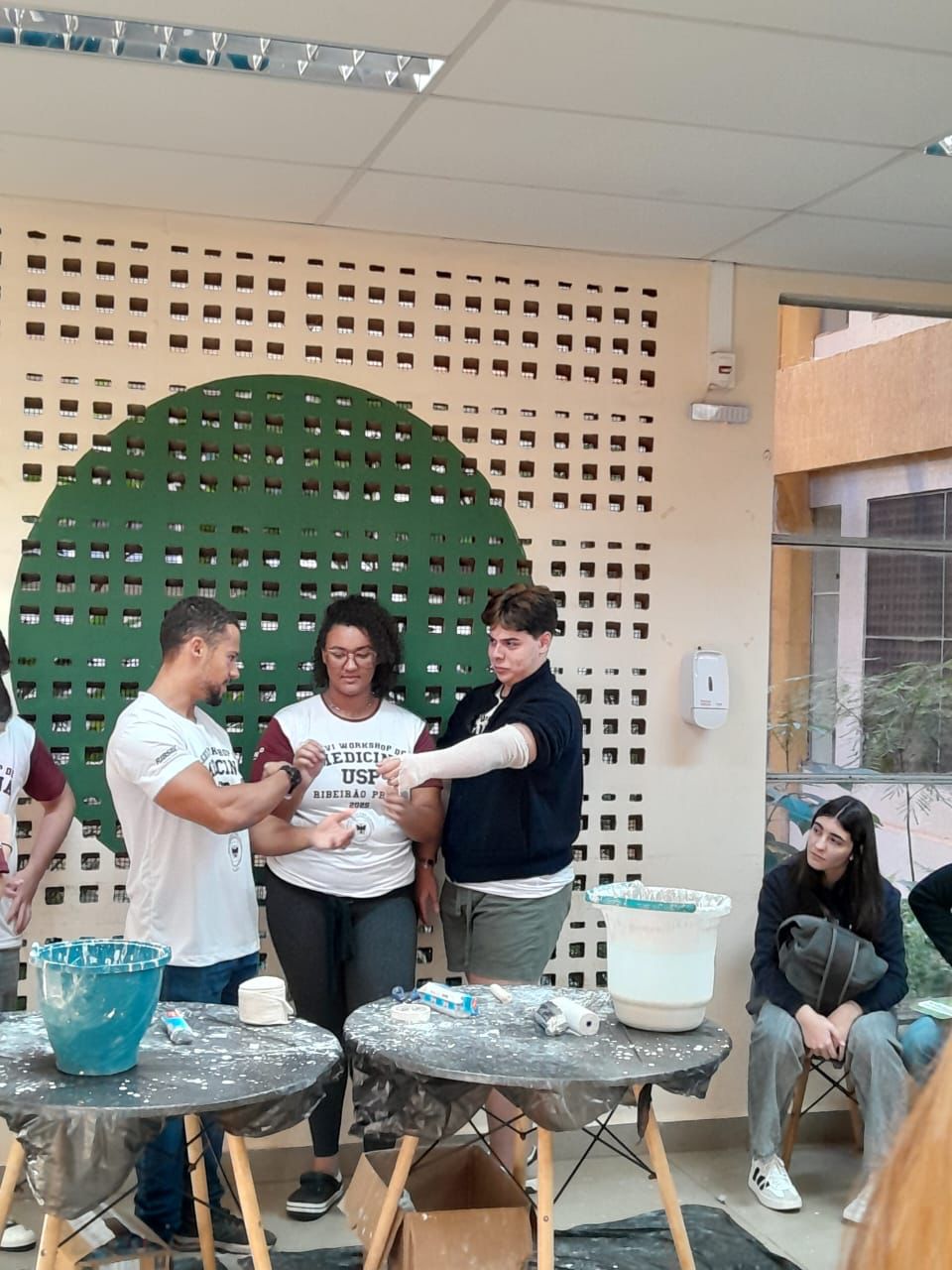 Alunos do Ensino Médio e Pré-Vestibular Participam de Workshop de Medicina da USP