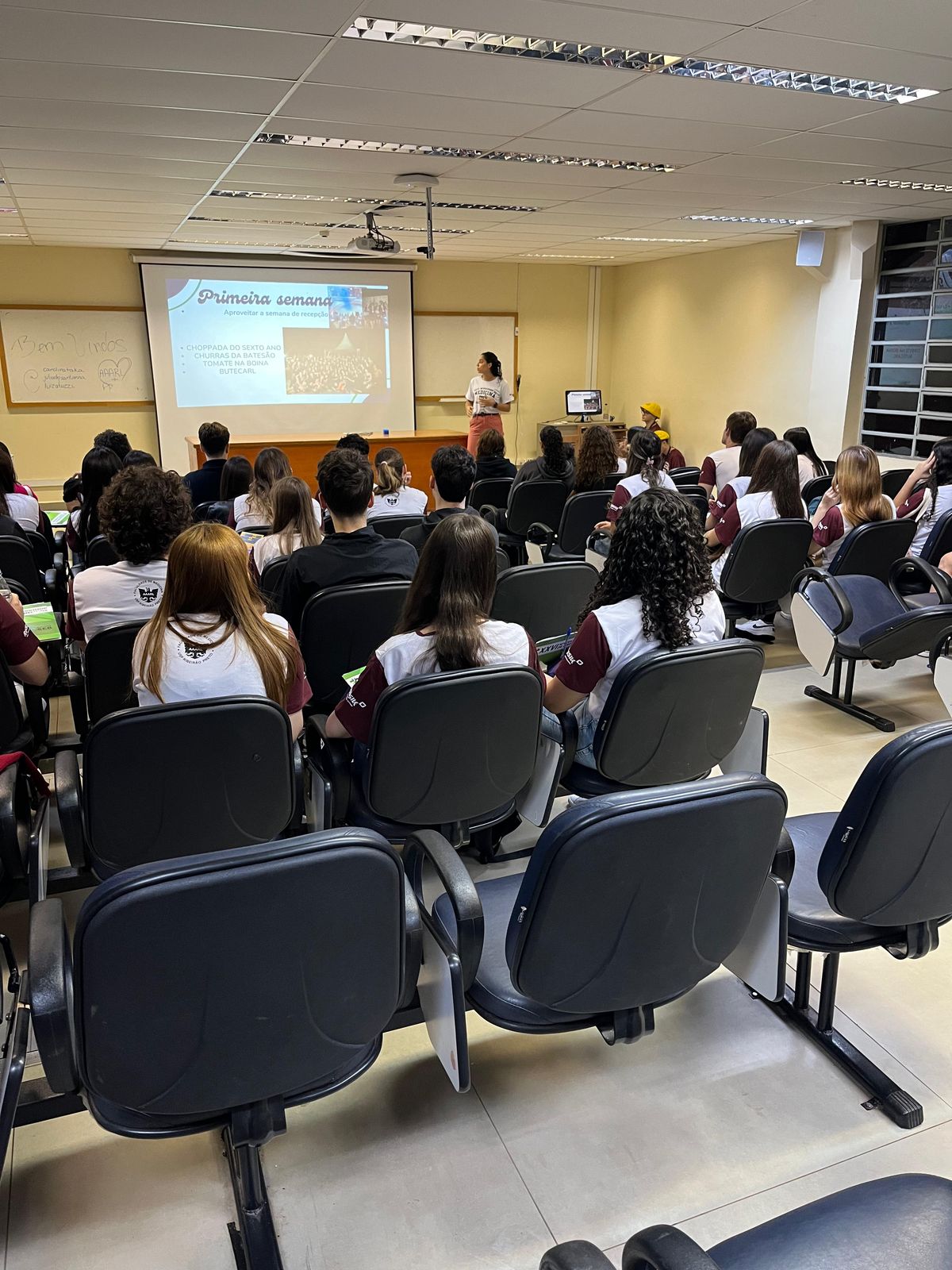 Alunos do Ensino Médio e Pré-Vestibular Participam de Workshop de Medicina da USP