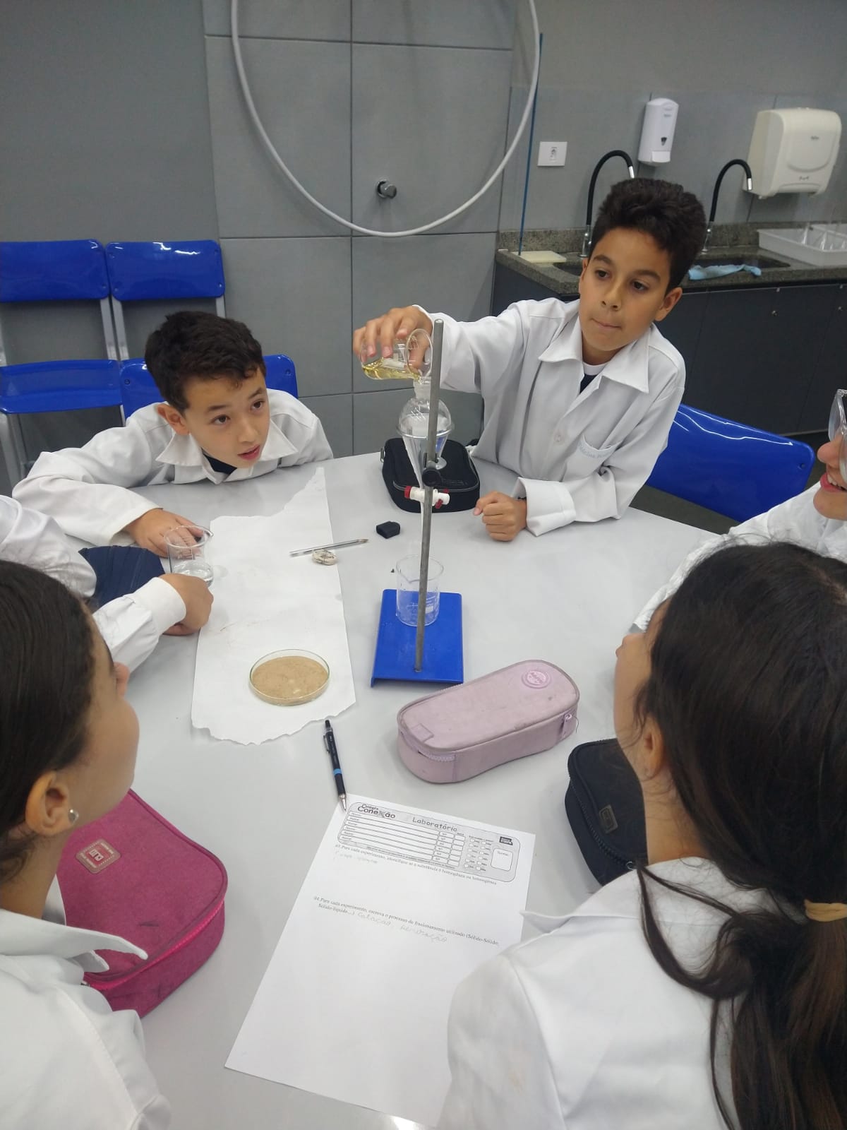 Laboratório - Biologia, Física e Química