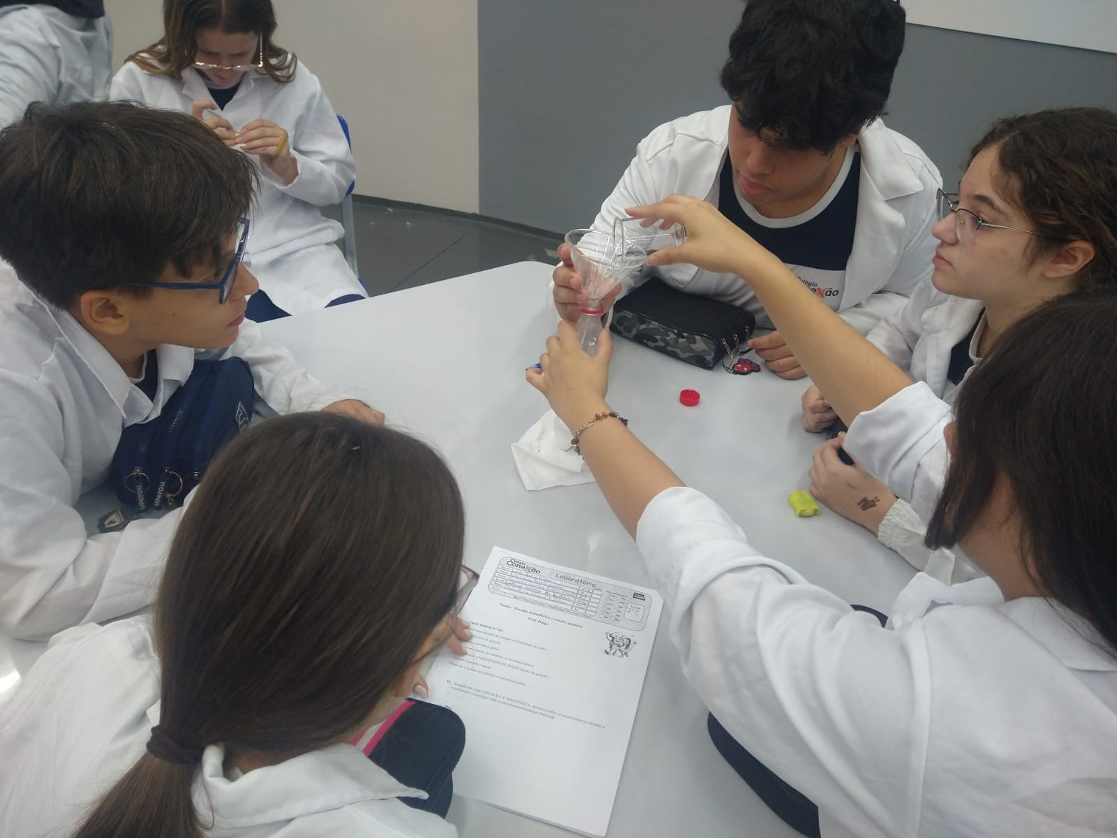 Laboratório - Biologia, Física e Química