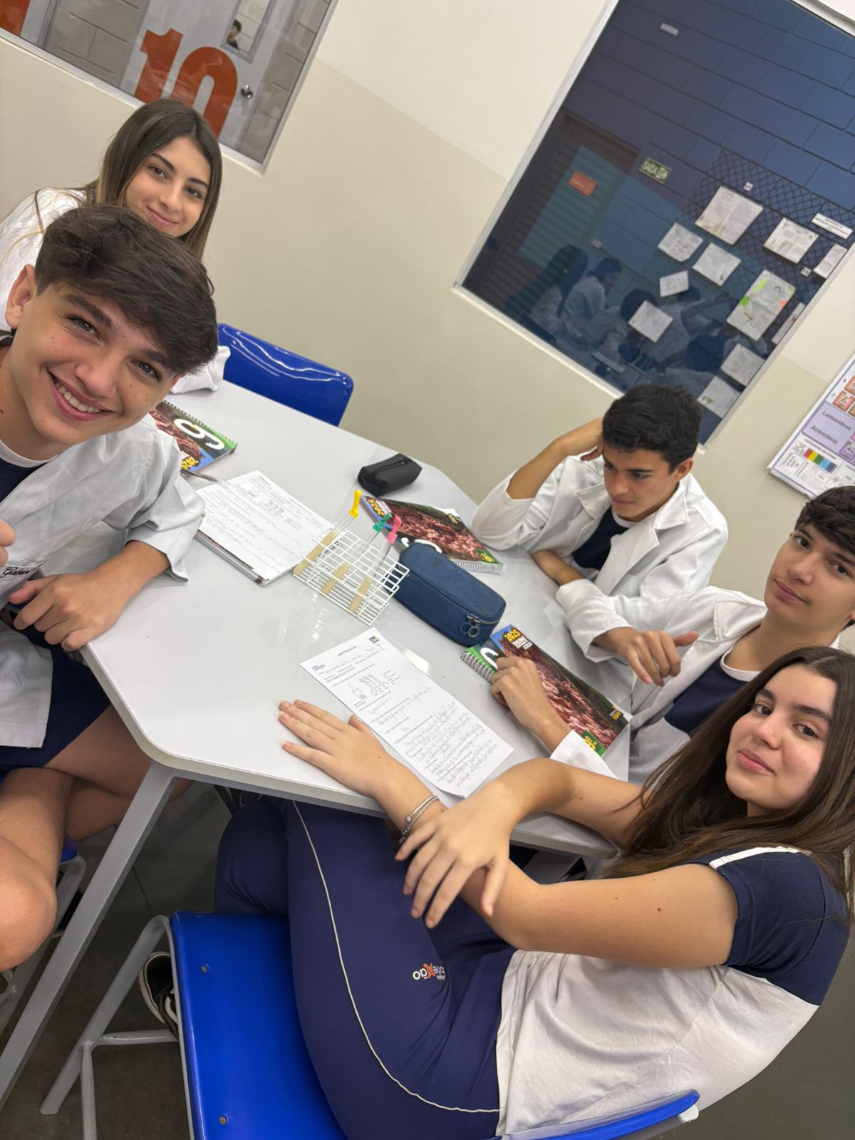 Laboratório - Biologia, Física e Química