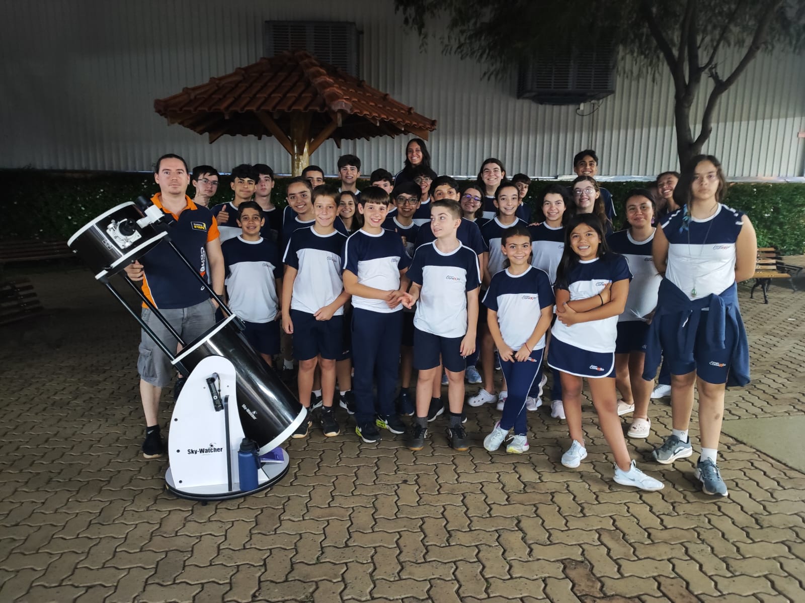 Alunos participam de noite especial de Observação Astronômica